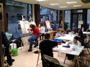 Alumnos pequeños y mayores continúan aprendiendo a dibujar, pintar y modelar en la Academia Bellas Artes Romaralart durante el mes de febrero. 