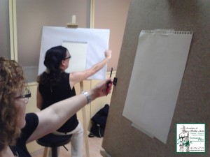 El pasado lunes 23 de junio los alumnos de dibujo realizaron su primera clase con modelo en la Academia Romaral Art.