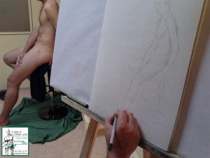 El pasado lunes 23 de junio los alumnos de dibujo realizaron su primera clase con modelo en la Academia Romaral Art.